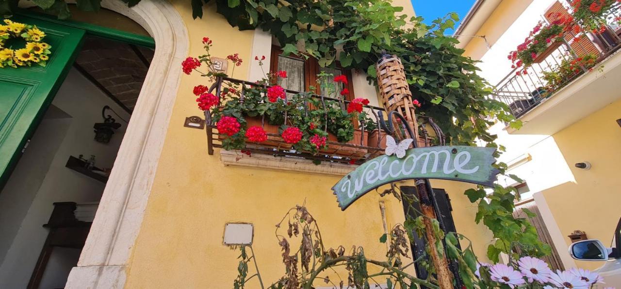 Villa Scaccia Pensieri Cerchio Exterior foto